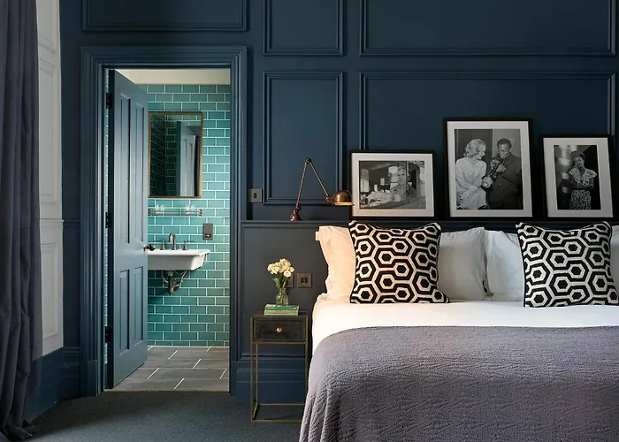 Cult Hotels The George Cheltenham